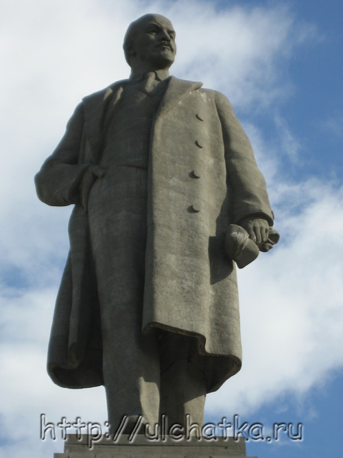 Памятник Ленину в Красноармейском районе Волгограда
